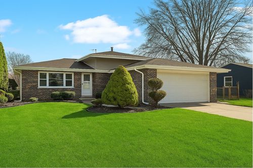 16779 92nd Ave, Orland Hills, IL, 60487-6072 | Card Image