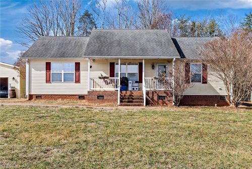 472 Oak Hollow Drive, Thurmond, NC, 28683 | Card Image