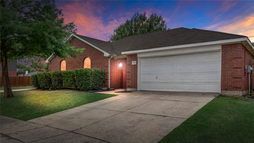 2701 Douglas Dr, Mckinney, TX, 75071-2744 | Card Image