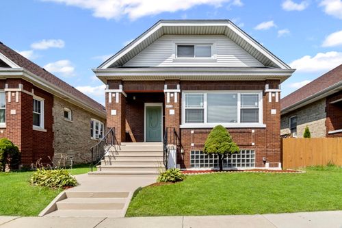 1932 East Ave, Berwyn, IL, 60402-1924 | Card Image
