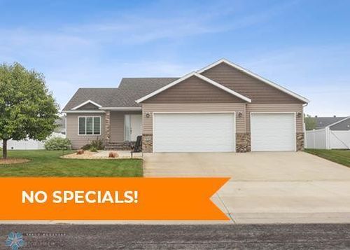 4941 Chelsea Ln S, Fargo, ND, 58104-7097 | Card Image