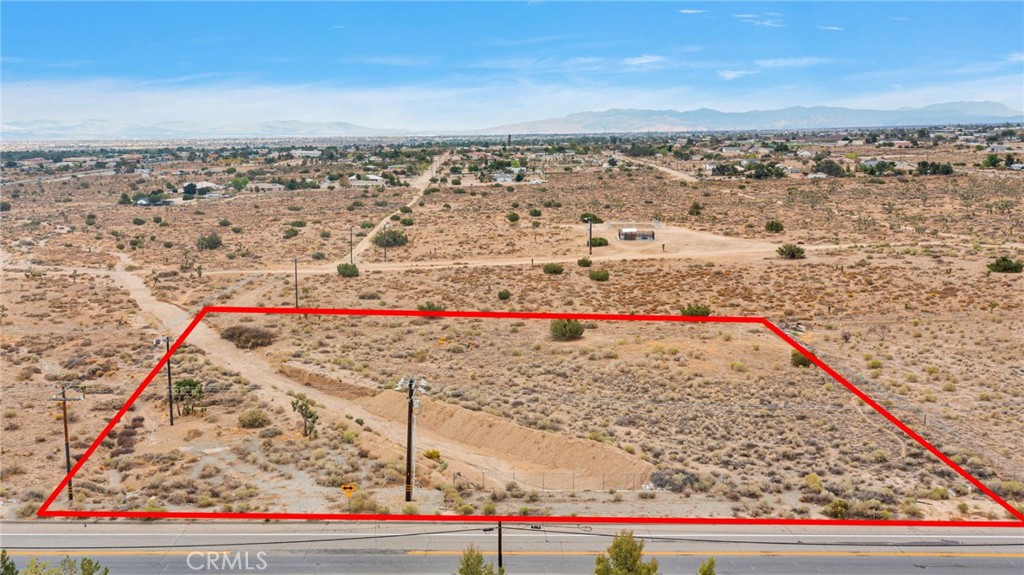 Land in Phelan 2