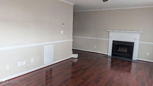 f10-3812 Sterling Pointe Dr, Winterville, NC, 28590-8827 | Card Image