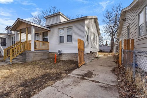 6050 Evergreen Ave, Detroit, MI, 48228-3913 | Card Image