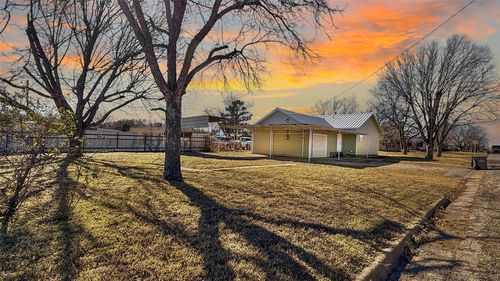 415 Colorado Ave, Graham, TX, 76450-2846 | Card Image