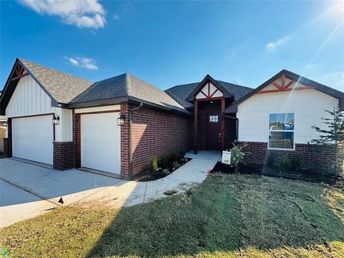 2804 Summit Hollow Cir, Norman, OK, 73071-4020 | Card Image