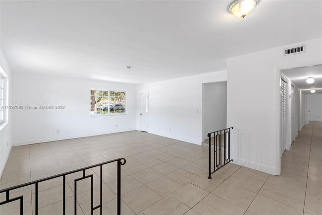 4995 Ponce De Leon Blvd / 1050 Sistina Av, Home with 0 bedrooms, 0 bathrooms and 8 parking in Coral Gables FL | Image 4