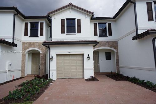 10911-10911 W 33rd Ln, Hialeah, FL, 33018-2192 | Card Image