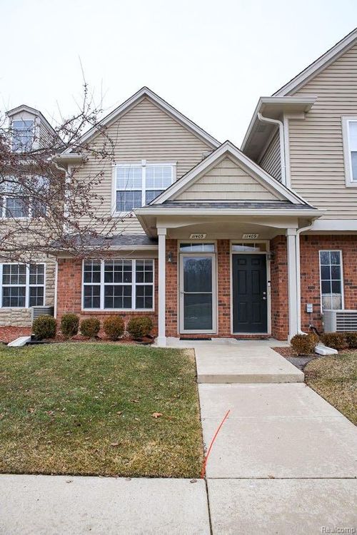 11405 N Woods Dr, Shelby Twp, MI, 48317-1848 | Card Image
