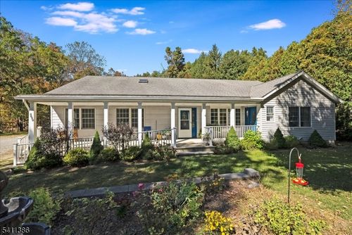 5659 Berkshire Valley Rd, Oak Ridge, NJ, 07438-9501 | Card Image