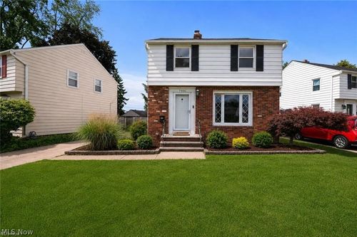7906 Kenton Ave, Parma, OH, 44129-4320 | Card Image