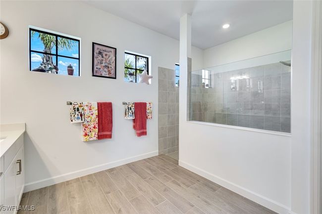 11030 Pebble Springs Run, House other with 3 bedrooms, 3 bathrooms and null parking in Fort Myers FL | Image 21