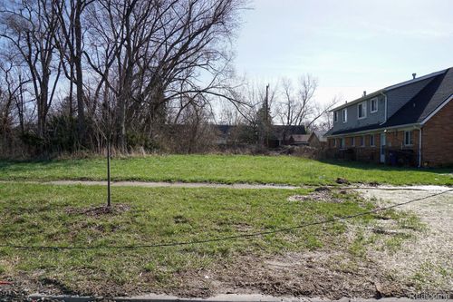 14630 Southfield Fwy, Detroit, MI, 48223-2351 | Card Image