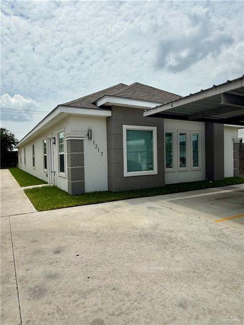 1317 S Xanthia St, Alton, TX, 78573-3054 | Card Image