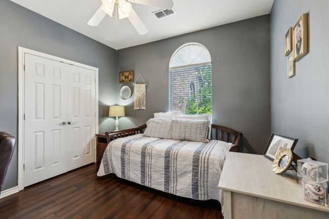Bedroom on first floor | Image 16