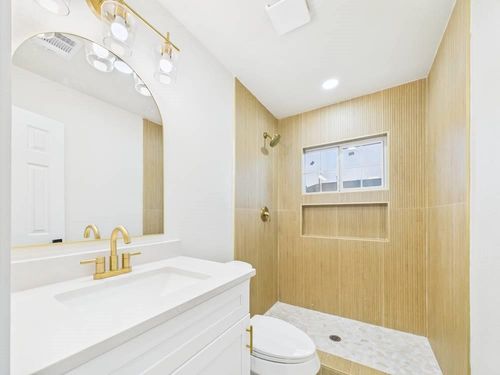 421 De Haven St, Houston, TX, 77029-4614 | Card Image