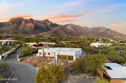 7124 N Chimney Rock Place, Tucson, AZ, 85718 | Card Image