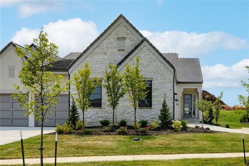 13706 Pembroke Cir, Leawood, KS, 66224-4200 | Card Image