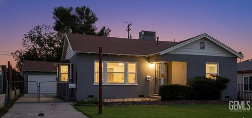 1725 Bernard St, Bakersfield, CA, 93305-4019 | Card Image