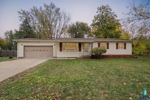 3700 Greenwood Ave, Sioux Falls, SD, 57106 | Card Image