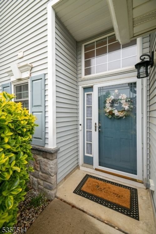 4-4 Linda Ct, South Amboy, NJ, 08879-2918 | Card Image