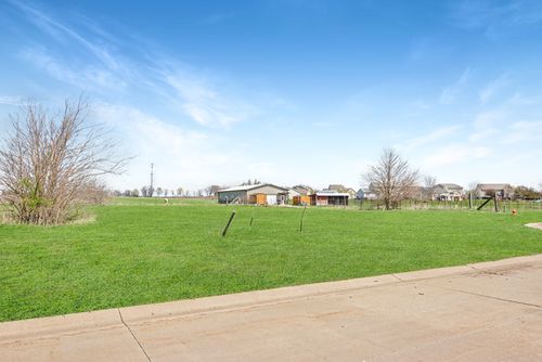 112 Fox Run Ct, Le Roy, IL, 61752-7522 | Card Image