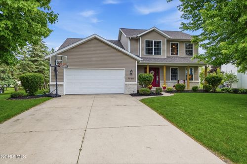 7820 Harvest Gold Dr, Holland, OH, 43528-8359 | Card Image