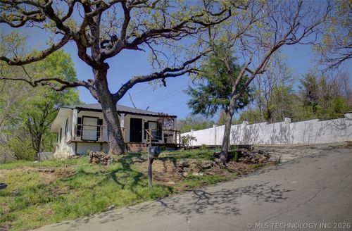 3604 S 28th West Ave, Tulsa, OK, 74107-5449 | Card Image