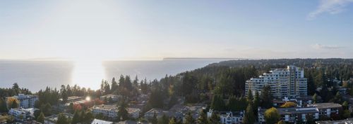 1601-1475 Foster St, White Rock, BC, V4B3X6 | Card Image