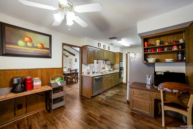 713 Fawndale Ln, House other with 3 bedrooms, 3 bathrooms and null parking in Windcrest TX | Image 13