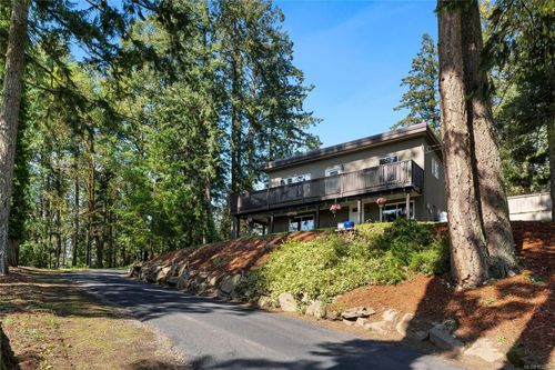 1084 Tatlow Rd, North Saanich, BC, V8L5P3 | Card Image