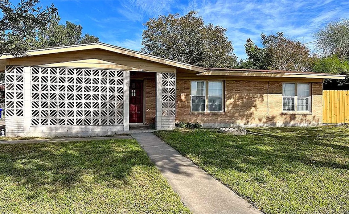 Norton St, Corpus Christi, TX 78411