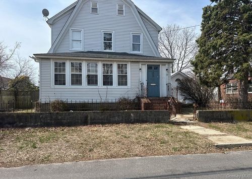 129 N 7th St, Lindenhurst, NY, 11757-3739 | Card Image
