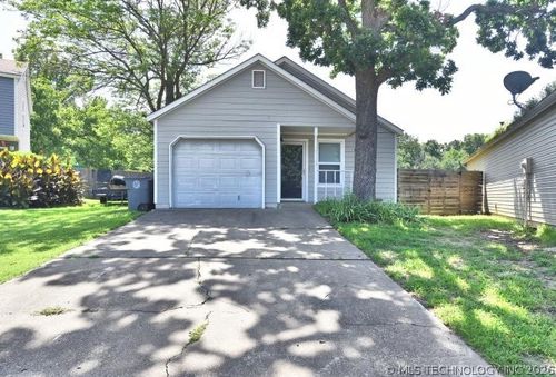 6105 S Vancouver Ave, Tulsa, OK, 74132-1905 | Card Image