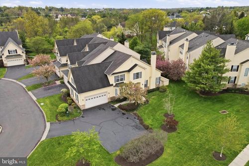 590 Farmdale Cir, BLUE BELL, PA, 19422-1369 | Card Image