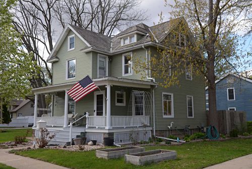 301 Van Buren Street, SAUK CITY, WI, 53583-1460 | Card Image