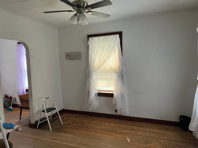 120 - 118-120 Myrtle Ave, Home with 4 bedrooms, 2 bathrooms and null parking in Ansonia CT | Image 8