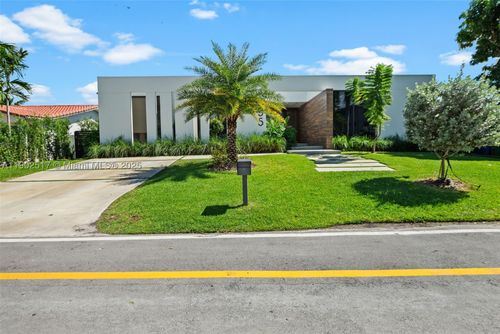 0-655 Layne Blvd, Hallandale Beach, FL, 33009-6525 | Card Image