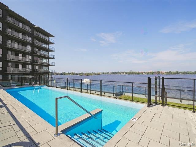Residential in L'Île-Perrot 3
