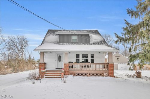 9391 Columbia Road, Olmsted Falls, OH, 44138 | Card Image