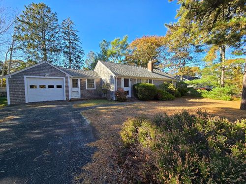 15 Woodside Park, West Dennis, MA, 02670-2707 | Card Image