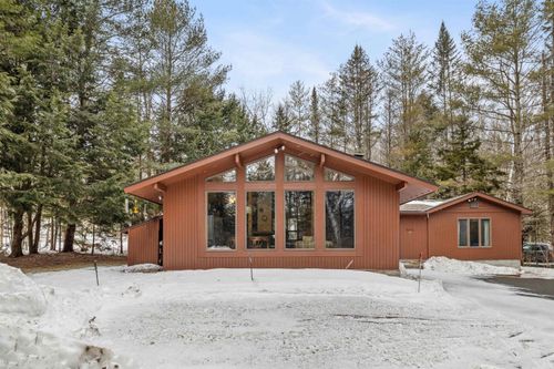 9 Mtn Acres Rd, Jamaica, VT, 05343-9507 | Card Image