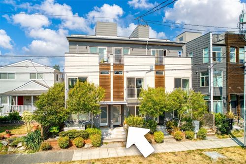 3025 62nd Ave Sw, Seattle, WA, 98116-2705 | Card Image