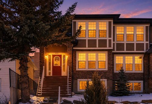 419 34 Ave Ne, Calgary, AB, T2E2J8 | Card Image