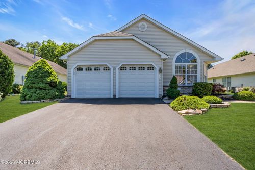 36 Strawberry Ln, Lakewood, NJ, 08701-5724 | Card Image