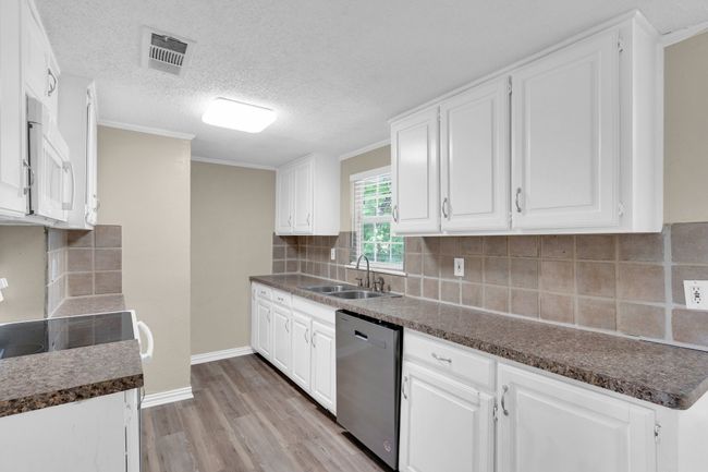 214 Hill Ln, House other with 3 bedrooms, 2 bathrooms and null parking in Red Oak TX | Image 9