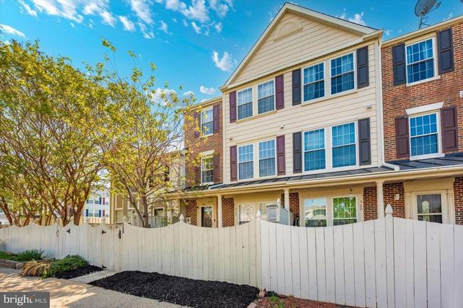 558 Hollyberry Way, Townhouse with 3 bedrooms, 3 bathrooms and null parking in FREDERICK MD | Image 7
