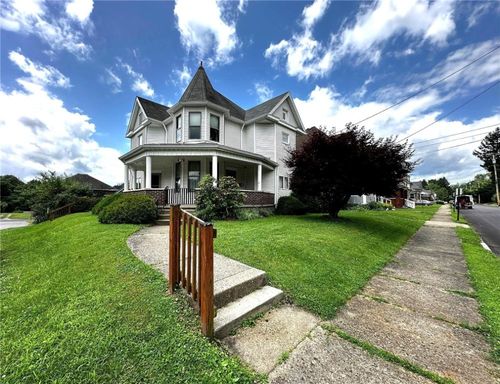 501 W Madison Ave, New Castle, PA, 16102-1262 | Card Image