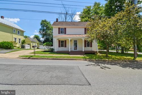 11 Kirche St, LOVETTSVILLE, VA, 20180-8562 | Card Image
