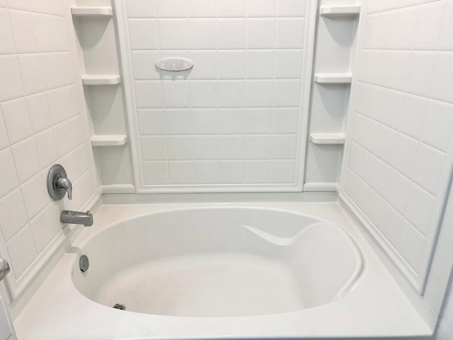 36 Main Bathroom | Image 37